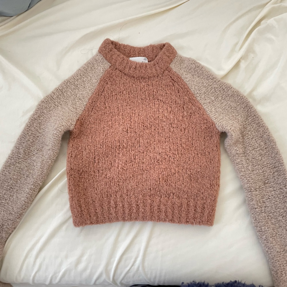 Aritzia Wilfred Free sweater cropped